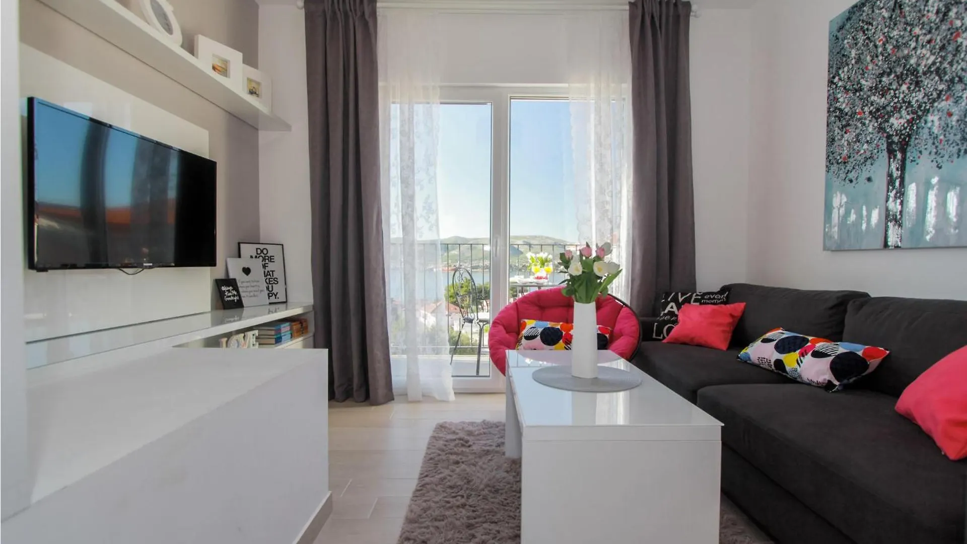 2 Bedroom Beautiful Apartment In Okrug Gornji Trogir