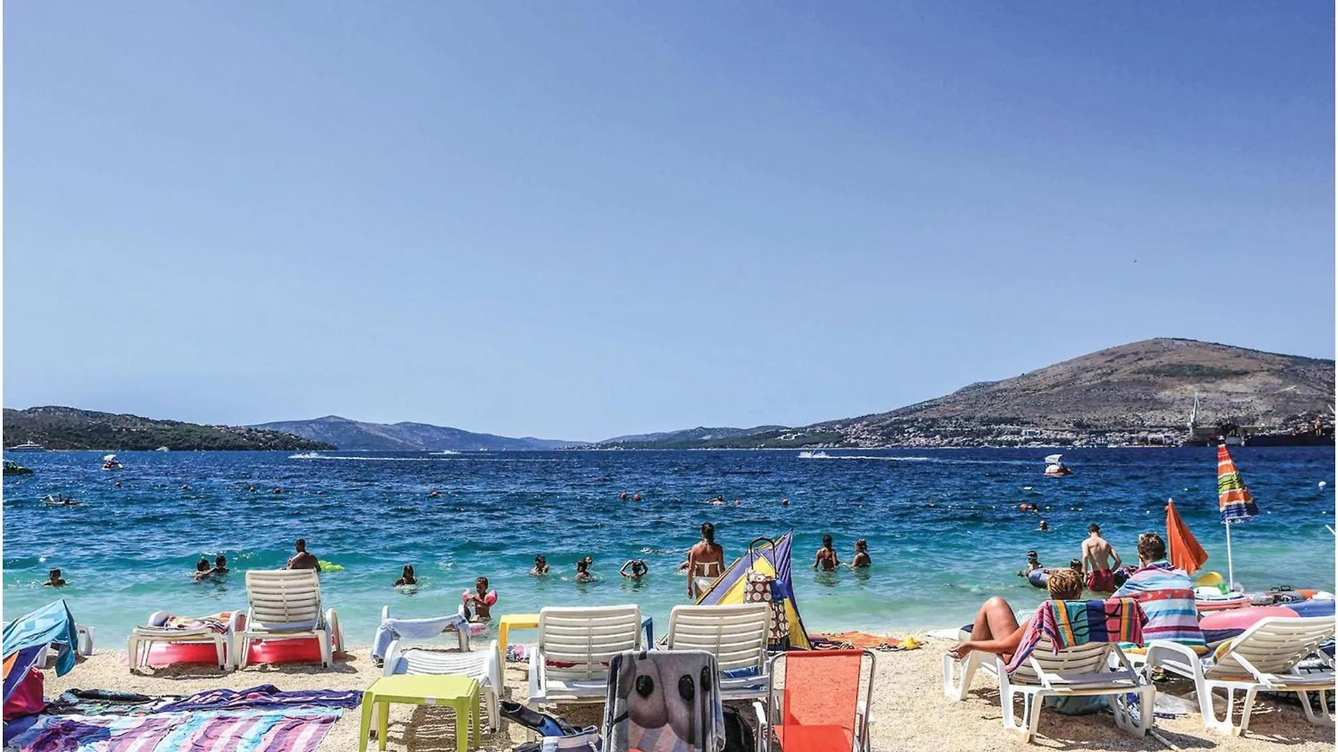2 Bedroom Beautiful Apartment In Okrug Gornji Trogir 0*,
